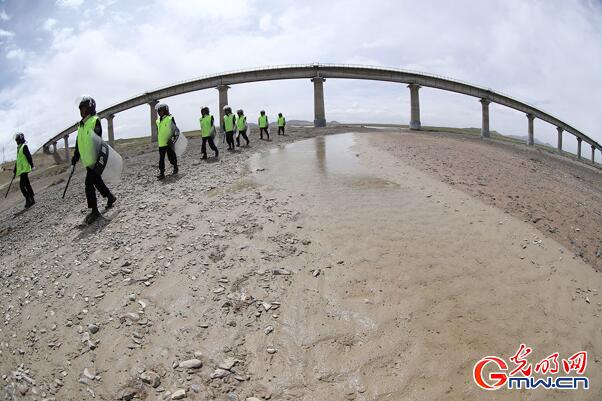 【邊疆黨旗紅】冰雪鑄忠魂 赤誠護(hù)“天路”