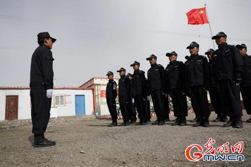 【邊疆黨旗紅】冰雪鑄忠魂 赤誠護(hù)“天路”