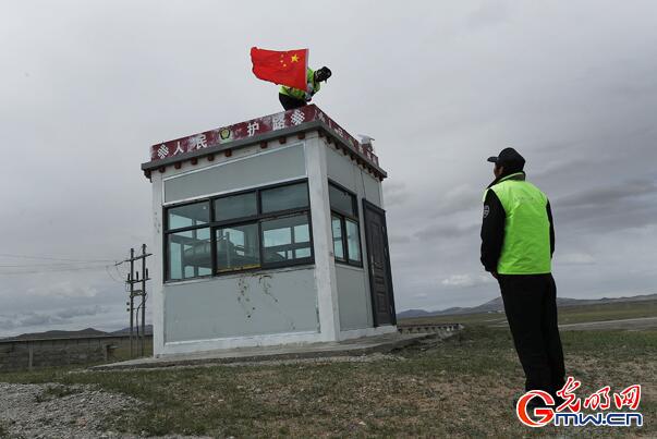 【邊疆黨旗紅】冰雪鑄忠魂 赤誠護(hù)“天路”
