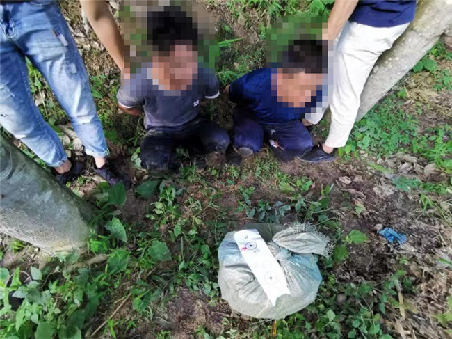 兩名犯罪嫌疑人被抓獲。供圖