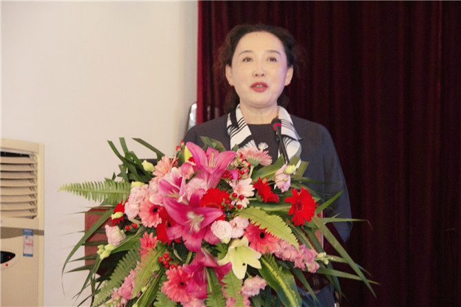 云南東川長(zhǎng)運(yùn)印象葡萄酒有限公司董事長(zhǎng)申娜講話