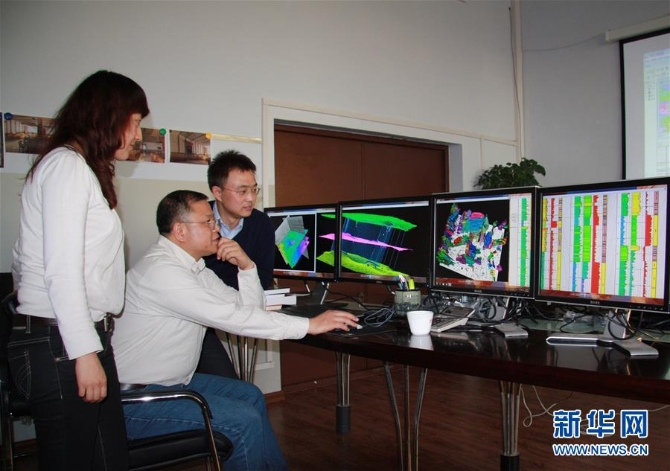 (新華全媒頭條·圖文互動)(10)凝聚民族復(fù)興的精神偉力——以習(xí)近平同志為核心的黨中央重視思想道德建設(shè)關(guān)心關(guān)愛道德模范紀(jì)實(shí)