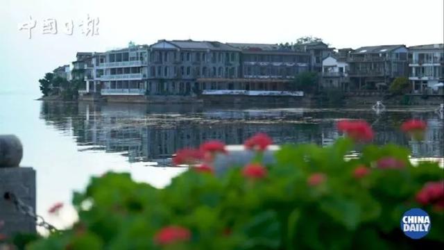 老外到大理洱海尋找“詩(shī)和遠(yuǎn)方”，可這里的客棧怎么關(guān)了大半？