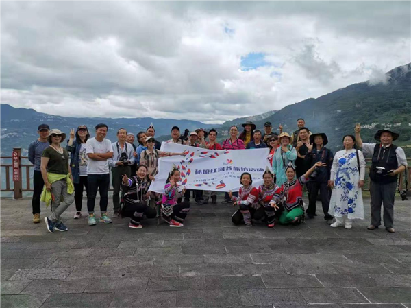 網(wǎng)友合影 林堅(jiān) 攝