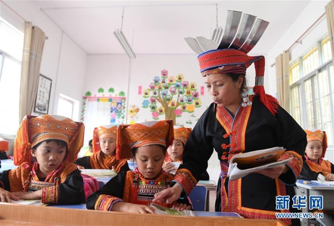 (新華全媒頭條·圖文互動)(11)凝心鑄師魂 立德育新人——以習近平同志為核心的黨中央關(guān)心教師隊伍建設紀實