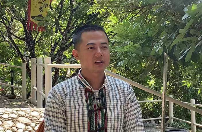 僳傈族·李向凱