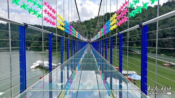 七彩玻璃橋 網(wǎng)友老蘇攝