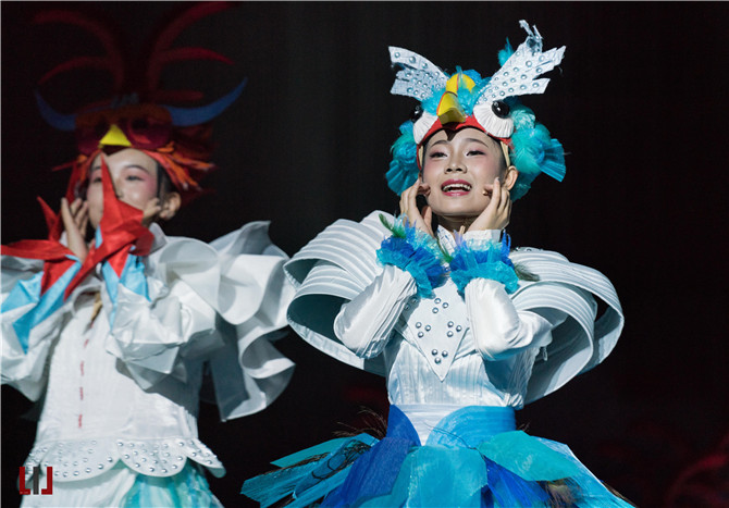 演出現(xiàn)場2