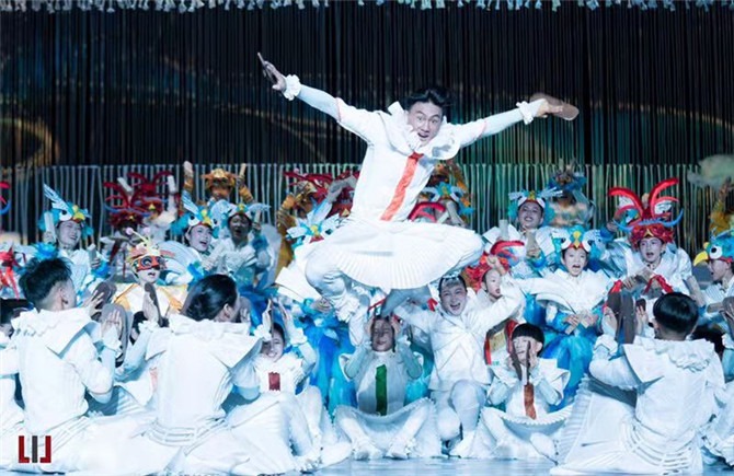 演出現(xiàn)場4