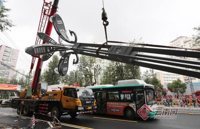 昆明東風(fēng)路道路換新裝 290盞“華燈”即將亮相