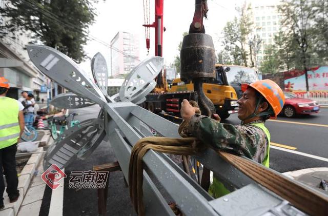 昆明東風(fēng)路道路換新裝 290盞“華燈”即將亮相