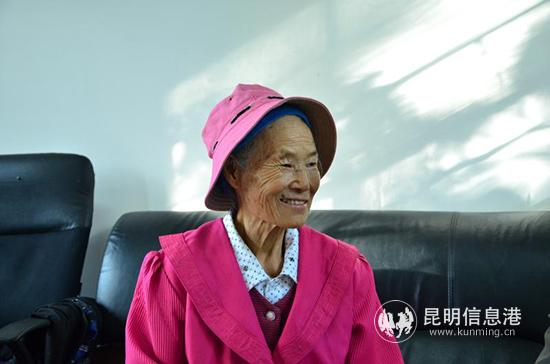 已故挖山隊員趙德海妻子陳保存