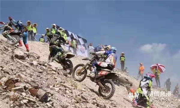 1495692303 1495692303