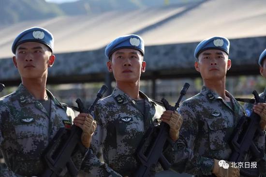 宋杰(中) 曾寶攝影