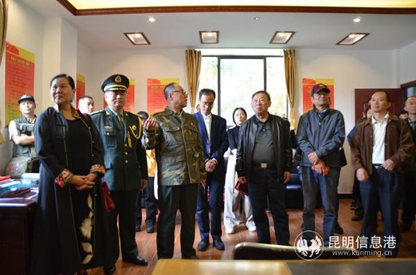 領(lǐng)導(dǎo)嘉賓參觀基地