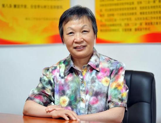 付桂華，66歲，國家稅務(wù)總局原流轉(zhuǎn)稅管理司助理巡視員。