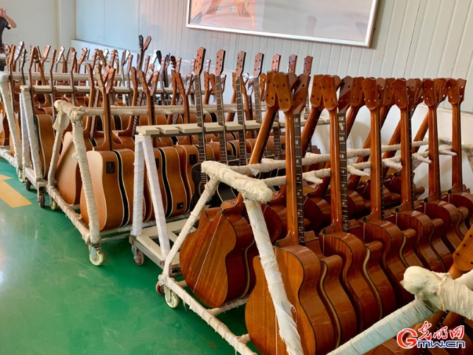 【新中國從這里走來】正安吉他產(chǎn)業(yè)的“野心”：打造“中國唯一、世界一流”的吉他文化產(chǎn)業(yè)園