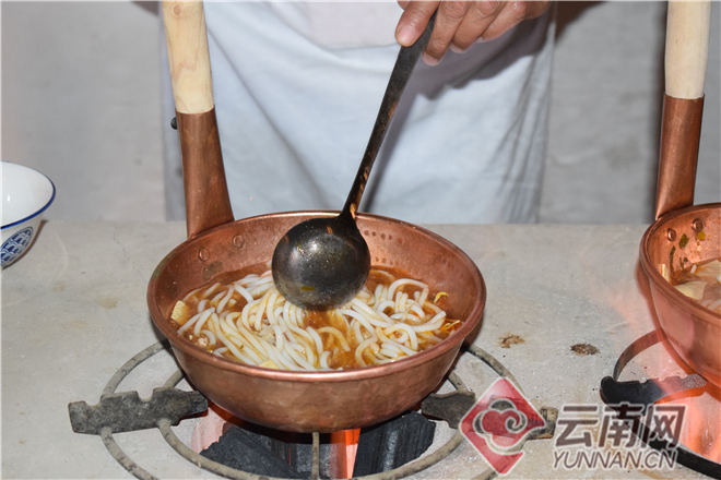 00300944267_65c81701