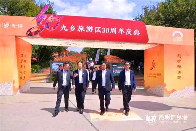 webwxgetmsgimg (4) webwxgetmsgimg (4)