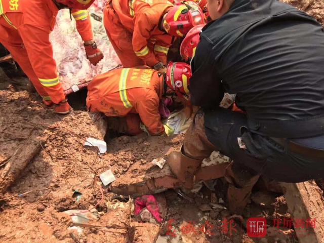 昭通鹽津縣突發(fā)山洪災(zāi)害