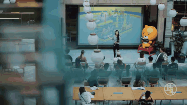 以“Shanghai , let’s meet”為主題的城市交互動(dòng)畫