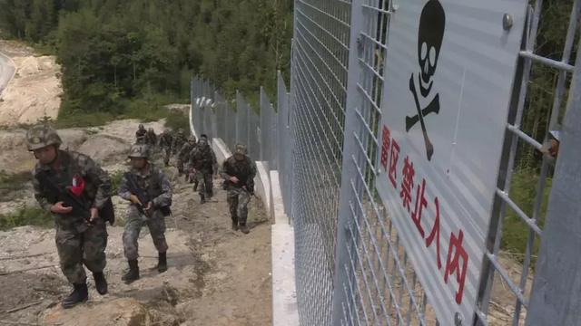 這個(gè)國慶，中國軍人的身影一直在路上