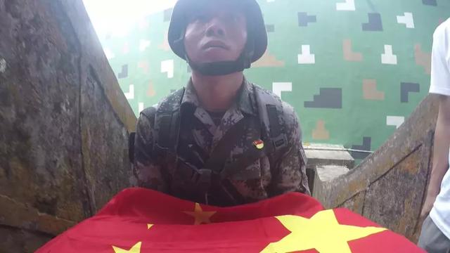 這個(gè)國慶，中國軍人的身影一直在路上