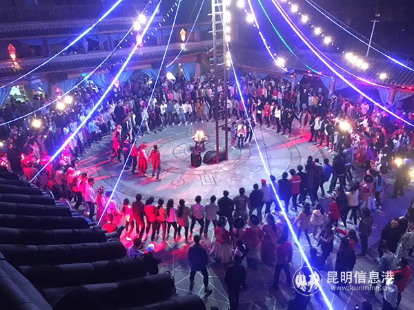 篝火晚會(huì) 篝火晚會(huì)