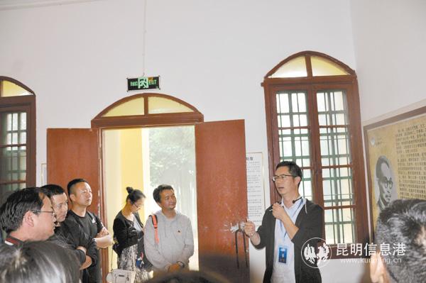 劉金福在氣象博物館講解 劉金福在氣象博物館講解