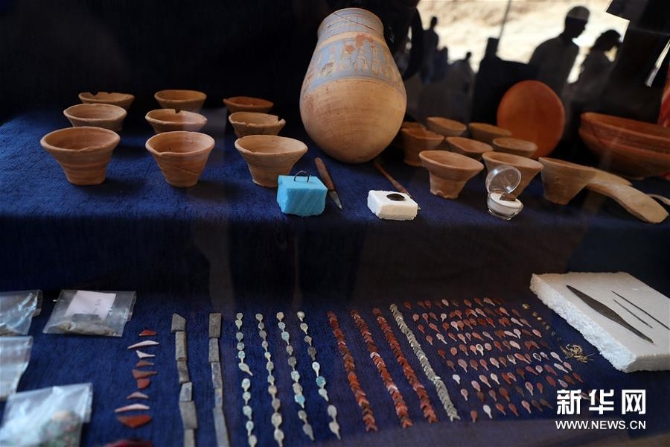 埃及盧克索首次發(fā)現(xiàn)古代工業(yè)區(qū)遺跡 (國際·圖文互動(dòng))(2)埃及盧克索首次發(fā)現(xiàn)古代工業(yè)區(qū)遺跡