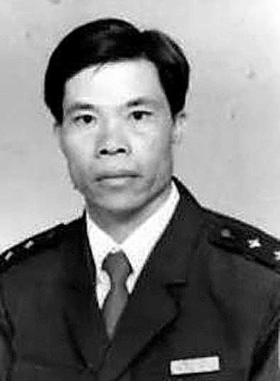 韋聲略:只身勇斗兩歹徒 血染青山鑄警魂 韋聲略:只身勇斗兩歹徒 血染青山鑄警魂