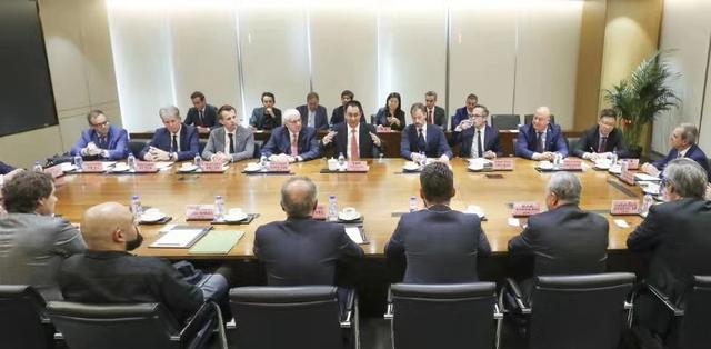 恒馳"人人見，人人'哇'" 許家印平凡金句背后的造車大格局