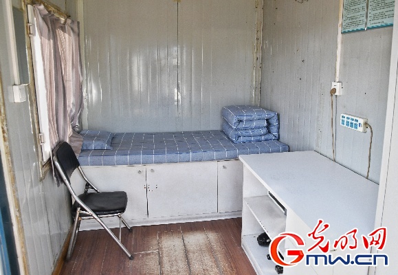 【最美奮斗者】“高鐵汪星人”:最北高鐵特大橋下的執(zhí)著與堅守 【最美奮斗者】“高鐵汪星人”:最北高鐵特大橋下的執(zhí)著與堅守