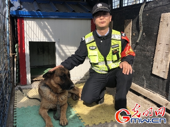 【最美奮斗者】“高鐵汪星人”:最北高鐵特大橋下的執(zhí)著與堅守 【最美奮斗者】“高鐵汪星人”:最北高鐵特大橋下的執(zhí)著與堅守