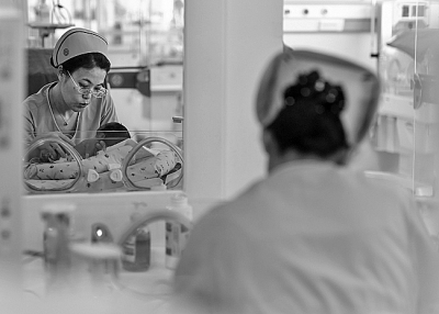 健康所系 性命相托——醫(yī)務(wù)工作者與患者的暖心故事 健康所系 性命相托——醫(yī)務(wù)工作者與患者的暖心故事