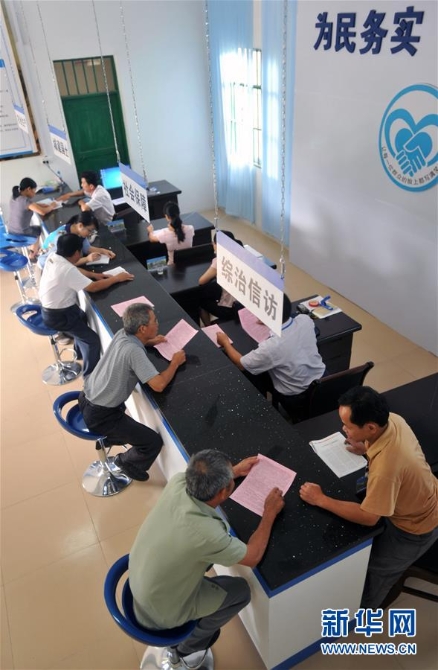 (新華全媒頭條·圖文互動)(5)開啟法治中國新時代——以習(xí)近平同志為核心的黨中央推進全面依法治國紀實