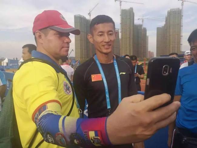 破紀(jì)錄拿金牌，這些中國(guó)軍人讓人服氣！