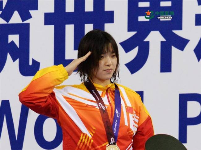 破紀(jì)錄拿金牌，這些中國(guó)軍人讓人服氣！