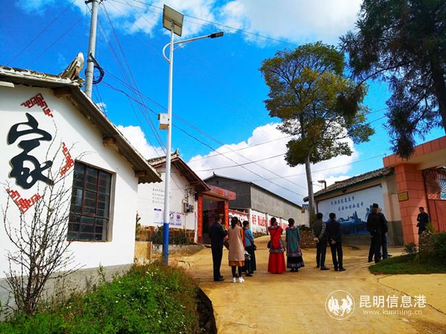 火本村以農(nóng)村危房改造為突破口，有效推動(dòng)了民族團(tuán)結(jié)進(jìn)步示范創(chuàng)建。記者江楓 攝