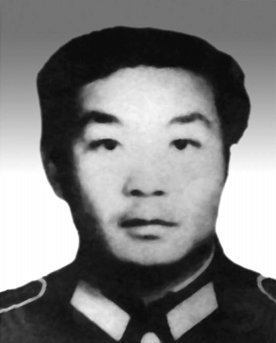 許新建:用生命捍衛(wèi)祖國邊防戰(zhàn)線 許新建:用生命捍衛(wèi)祖國邊防戰(zhàn)線