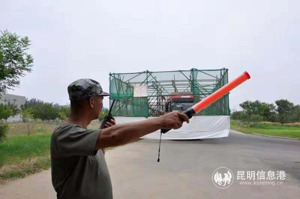 彩車調(diào)度訓(xùn)練。供圖