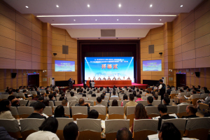 知名專家齊聚春城，共話教育綜合改革經(jīng)驗(yàn)成果。