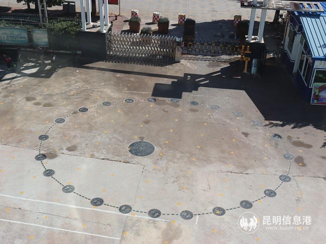 二 教學(xué)樓前的二十四節(jié)氣圖