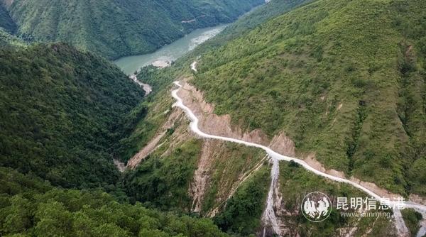 明通隧道施工便道將改善當(dāng)?shù)匕傩粘鲂协h(huán)境。供圖 通訊員黃再云 周永勃 常星星