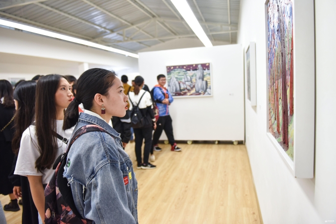 畫(huà)展現(xiàn)場(chǎng) 張永強(qiáng)拍攝供圖。.jpg