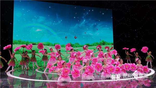 現(xiàn)場(chǎng)表演 現(xiàn)場(chǎng)表演