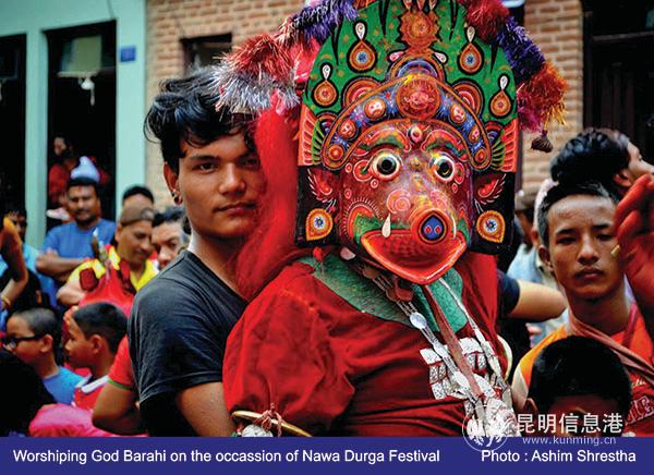 昆明市文學(xué)藝術(shù)屆聯(lián)合會供圖 (5) 昆明市文學(xué)藝術(shù)屆聯(lián)合會供圖 (5)