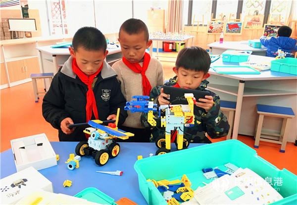 6、2018年12月28日學(xué)校社團(tuán)活動展示