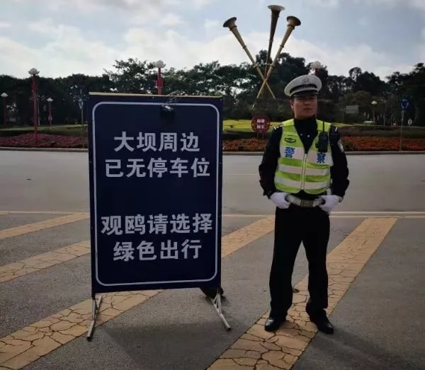昆明交警推出升級(jí)版“海鷗模式”交通組織方案7.webp.jpg