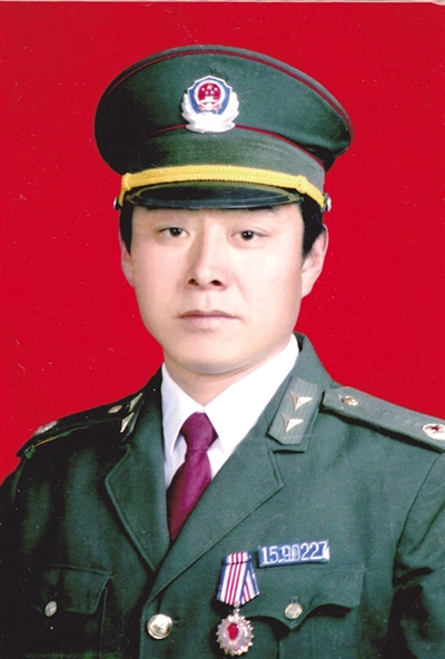 人民警察白木仁：和平年代依舊不懼刀槍炸藥